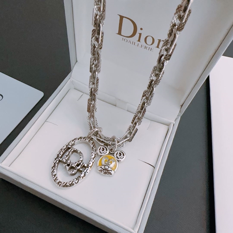 chr1st1an D10r necklaces